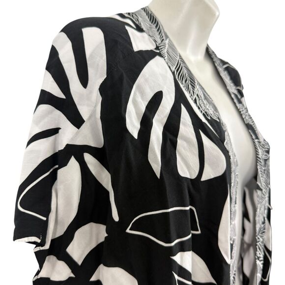 Chicos Printed Boarder Ruana Reversible Womens Open Kimono Jacket Black sz S / M - Picture 4 of 16